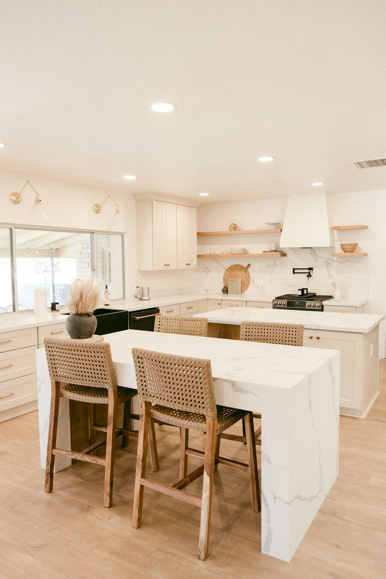 Finished kitchen with marble islands